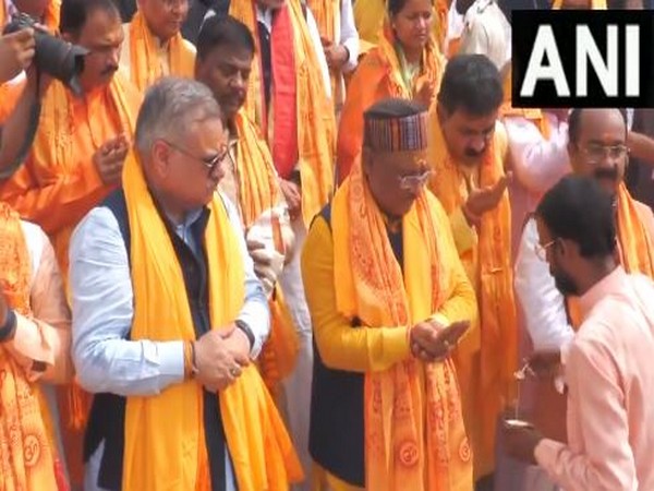 Chhattisgarh CM's Sacred Visit to Ayodhya: Prayers and Blessings