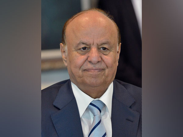 Yemeni President leaves for US to receive medical examination