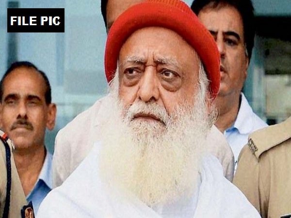 SC notice to Gujarat government on Asaram Bapu's bail plea 
