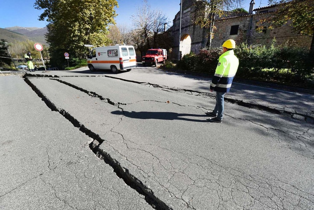 Earthquake of magnitude 6.9 strikes eastern Turkey
