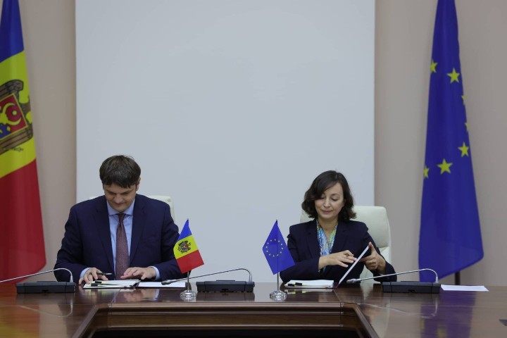 EIB signs €15m EU grant to improve energy efficiency of public buildings in Moldova