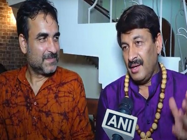 Ganpati Brings BJP's Manoj Tiwari to Actor Pankaj Tripathi's Home