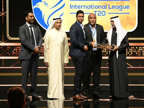 UAE Cricket chairman presents ILT20 franchise owners with golden bats