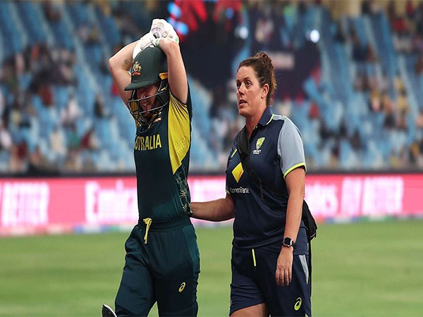 Australia Opts to Bat Against India in Women's T20 World Cup