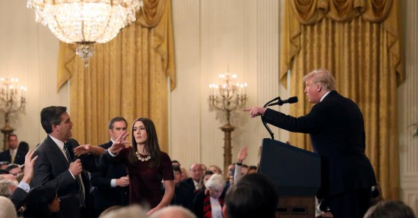 White House to temporarily reinstate Jim Acosta access