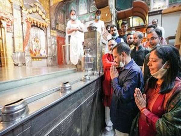 Arvind Kejriwal, his wife visit Salasar Balaji Dham temple in Rajasthan to celebrate wedding anniversary