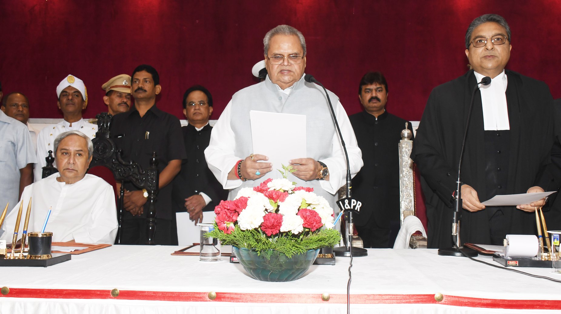 J&K governor says student unions provide good platform to develop personality 