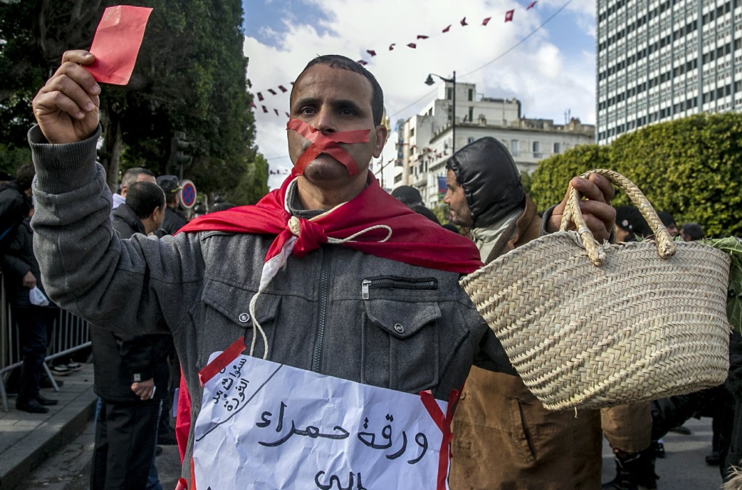 Tunisia’s revolution anniversary - Protesters showed red card to all politicians