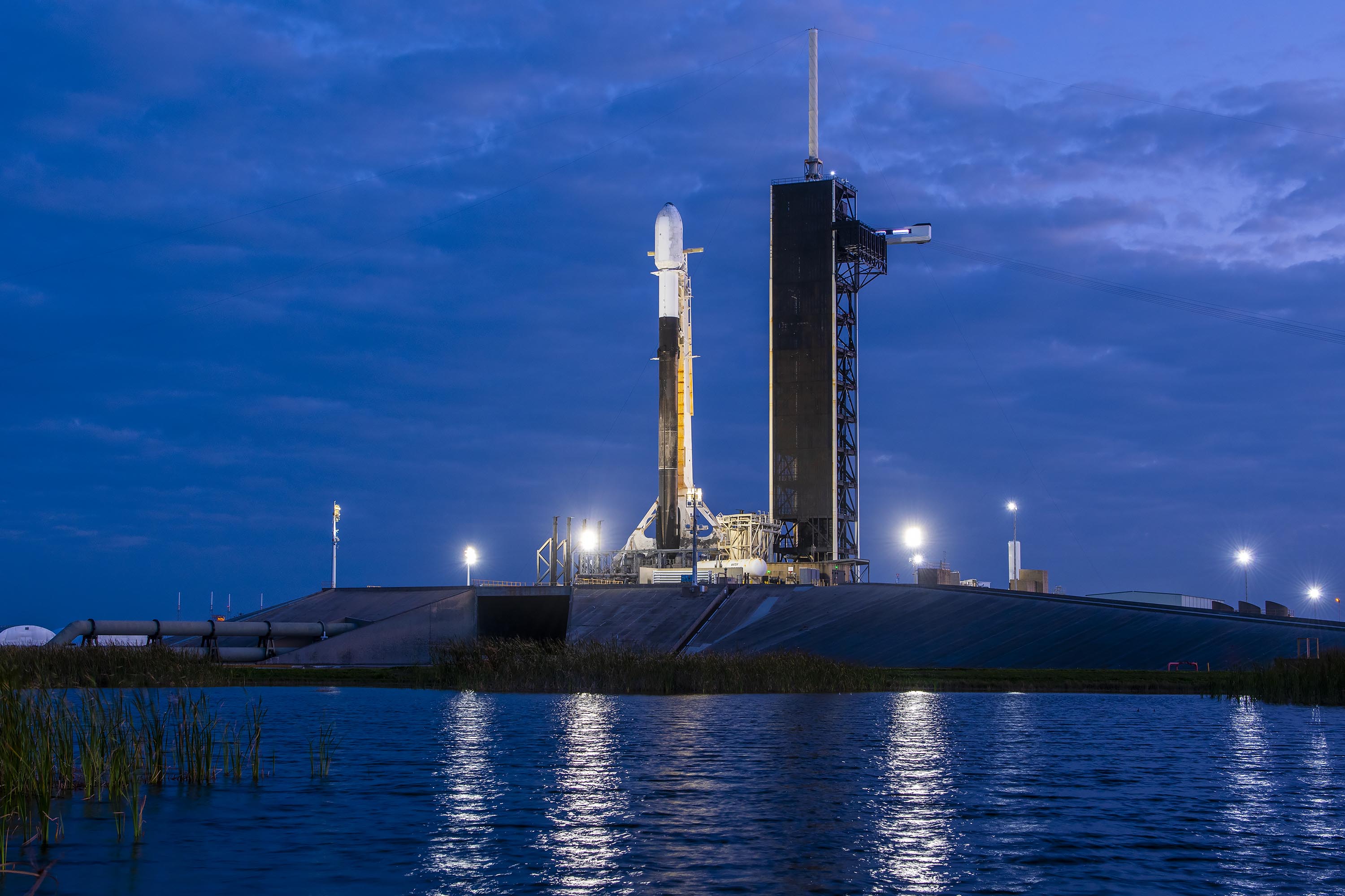 (Update: Launched) SpaceX defers launch of Intuitive Machines' lunar lander to the Moon