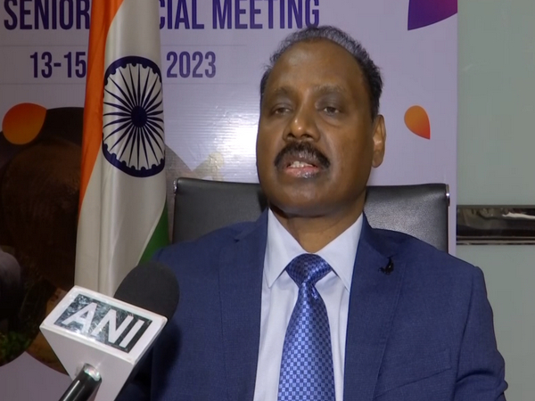 Data collection, maintenance through artificial intelligence require lot of clarity, ethical use: CAG GC Murmu