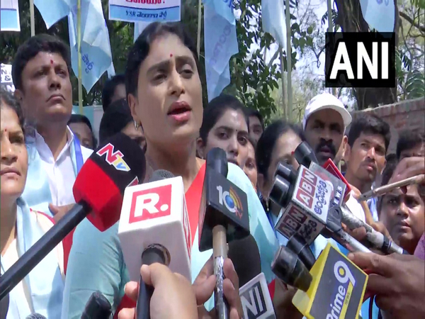 YSRTP chief YS Sharmila detained by police during protest against Telangana govt