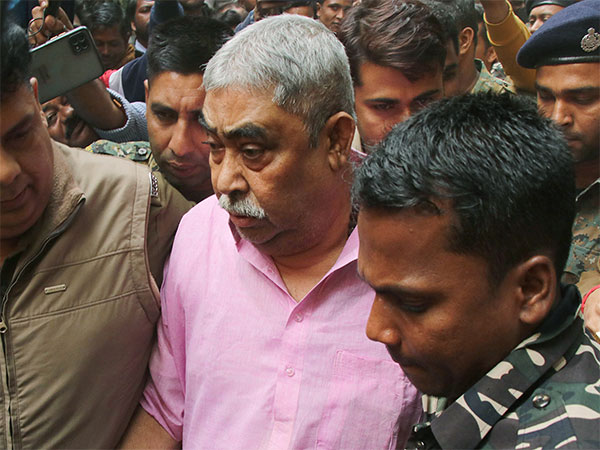 Cattle smuggling case: ED arrests jailed TMC strongman Anubrata Mondal's close aide Manish Kothari