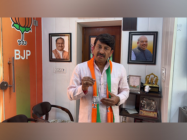 "Being CM, you are spreading fake news about CAA": BJP MP Manoj Tiwari tears into CM Kejriwal