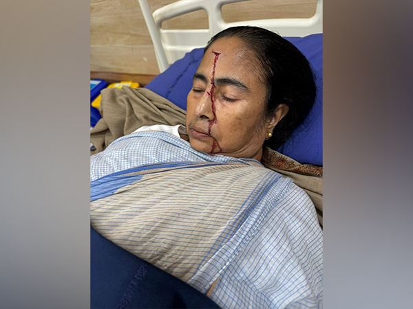 Mamata Banerjee suffers "major injury"; admitted to hospital