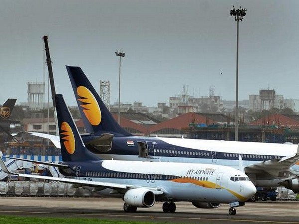 Amit Agarwal due to personal reasons leave Jet Airways' deputy CEO, CFO post