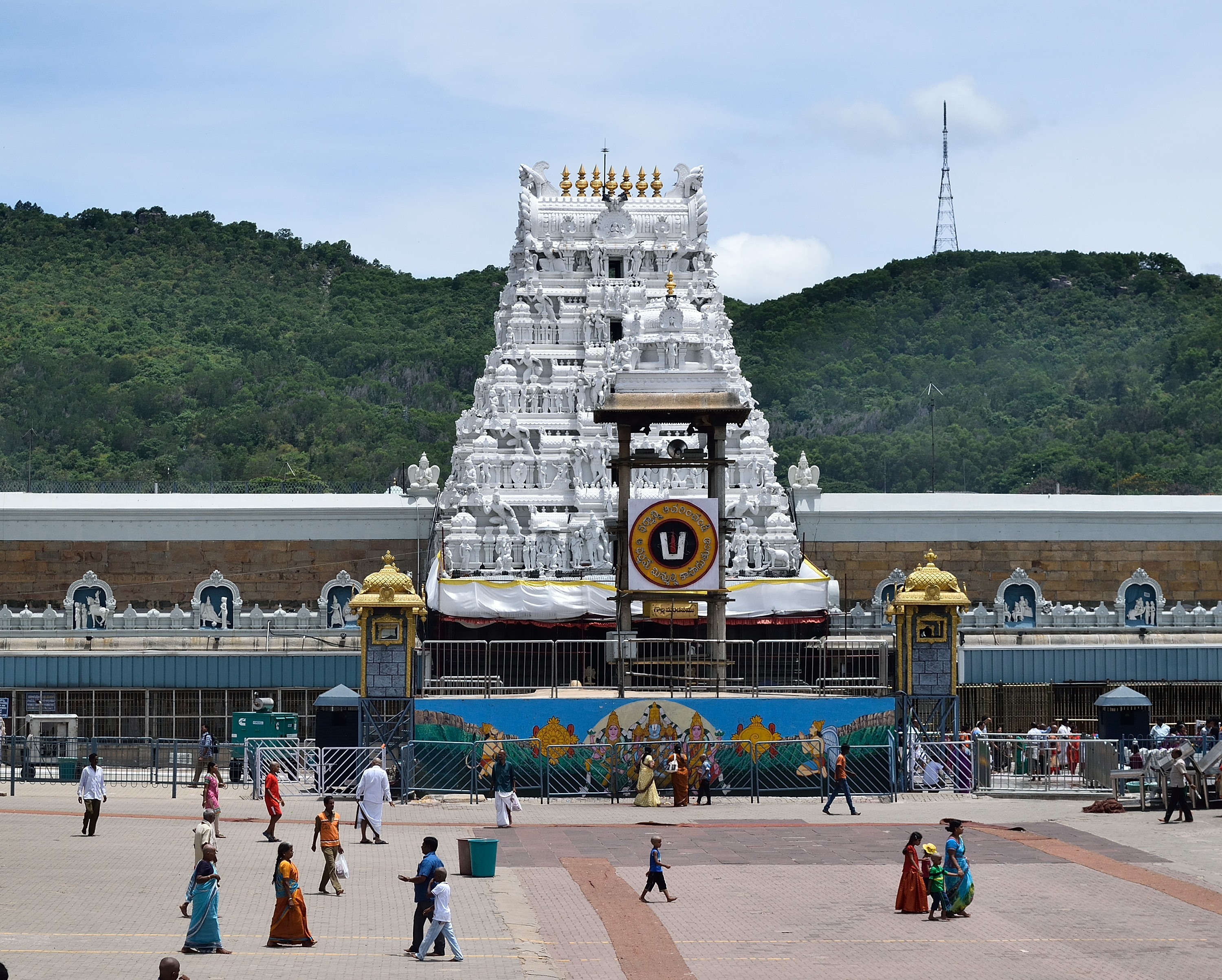 Chennai woman devotee donates 1 crore to Tirumala shrine