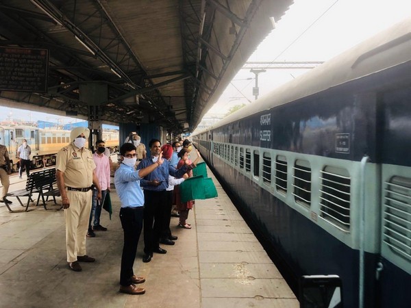 100th Shramik special train departs from Punjab