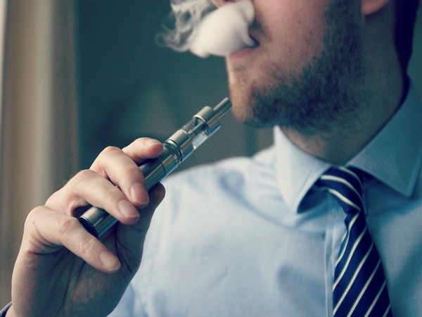 Study associates e-cigarette use with wheezing, shortness of breath