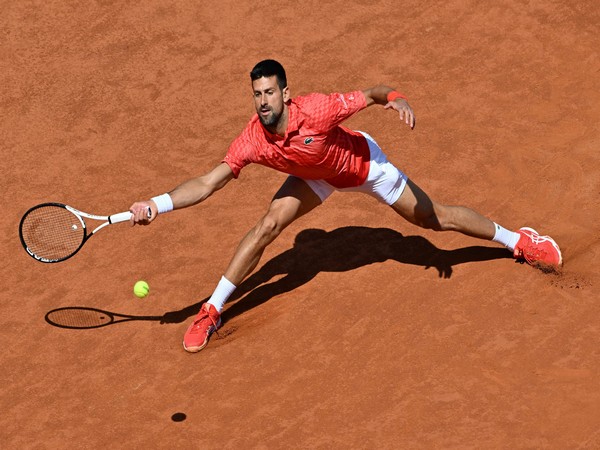 Italian Open: Novak Djokovic fends off Grigor Dimitrov, reaches round four in Rome