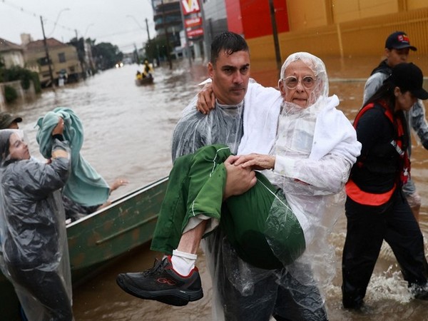 Afghanistan receives 22-tonnes of humanitarian aid from Qatar amid floods