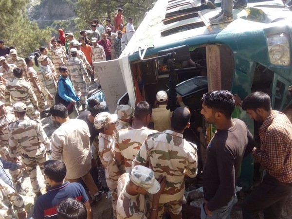 J-K: 14 injured after bus overturns, ITBP officers come to rescue