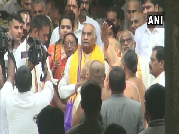 President offers prayers at Sri Vekateswara Swamy Temple in Tirumala