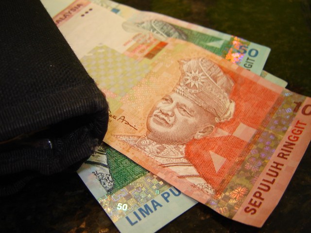 Malaysia seizes $240 mln from Chinese state firm's bank account -paper
