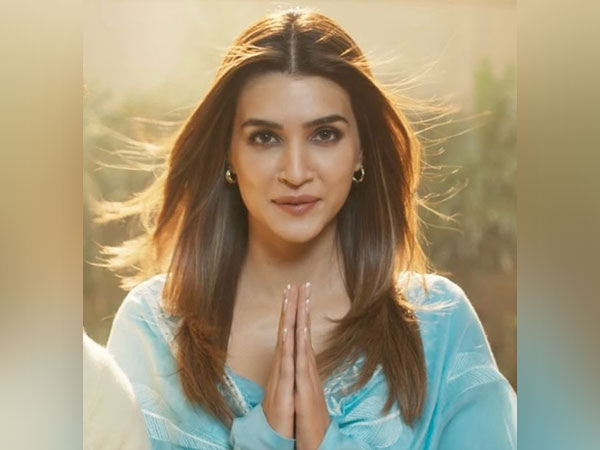 Kriti Sanon Celebrates Role as Sifra: Fans' Recognition Speaks Volumes ...