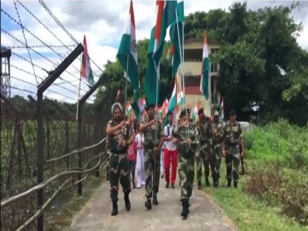 Siliguri: BSF celebrates 'Har Ghar Tiranga' campaign at India-Bangladesh border