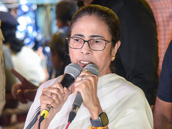 Mamata Banerjee Appeals to Agitating Doctors for Dialogue