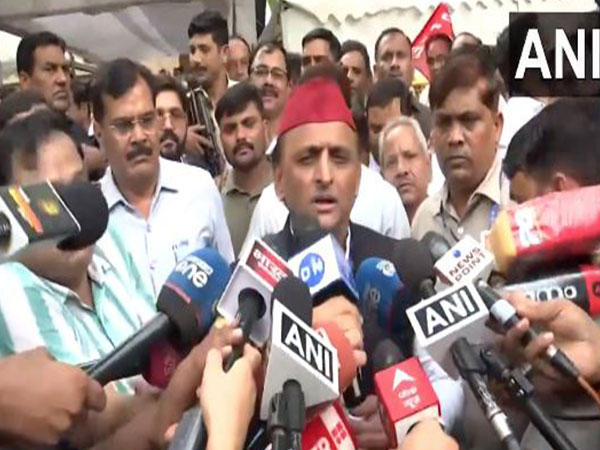 Akhilesh Yadav Accuses UP Government of Negligence Amidst Flood Crisis