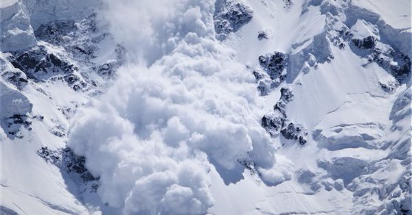 4 tourists swept away by Austrian avalanche; 3 dead, 1 still missing