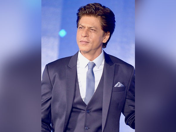 Shah Rukh Khan gets 39 million followers on Twitter, urges them to 'keep positivity multiplying'