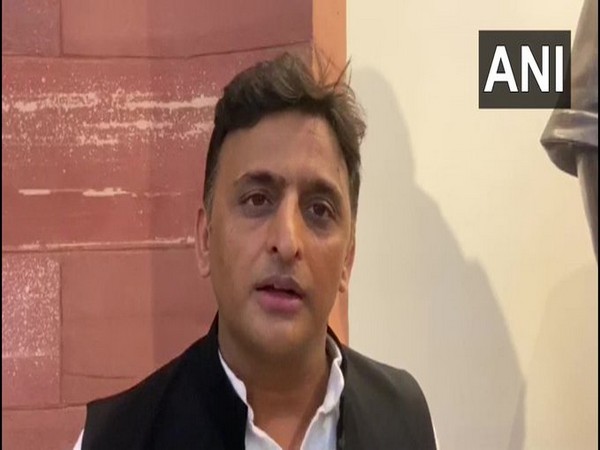 SP supported independent RS candidate to expose BSP-BJP ties: Akhilesh