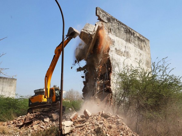 Large portion of Dutch-era District Engineer's Office Building in Patna demolished