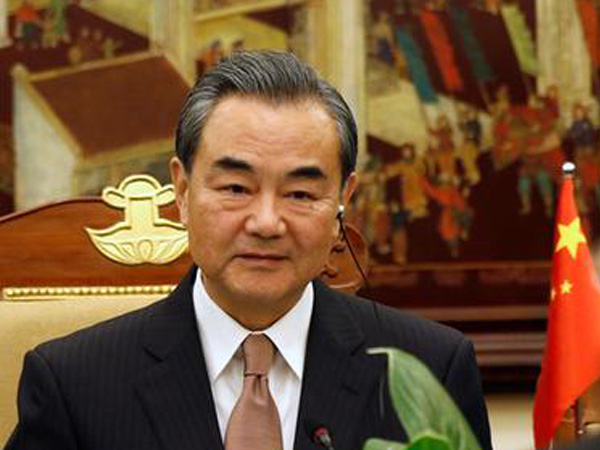 Chinese Foreign Minister meets ASEAN diplomatic envoys