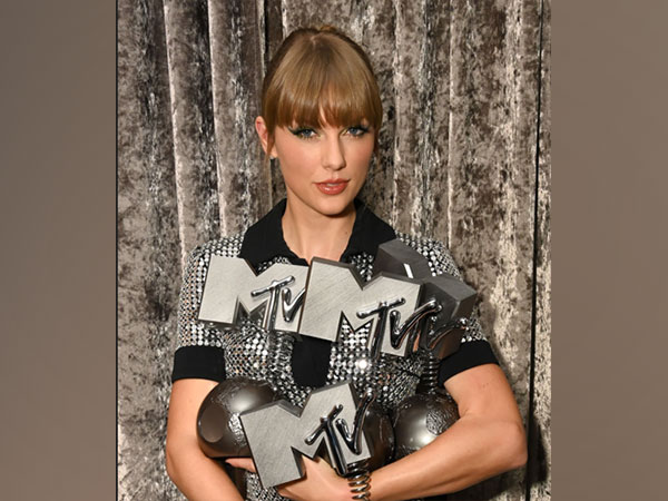 Taylor Swift sweeps EMA with four awards, thanks fans