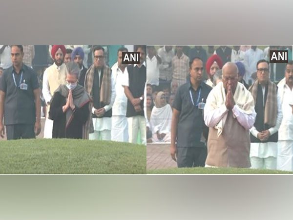 Mallikarjun Kharge, Sonia Gandhi pay tribute to Jawaharlal Nehru on his birth anniversary
