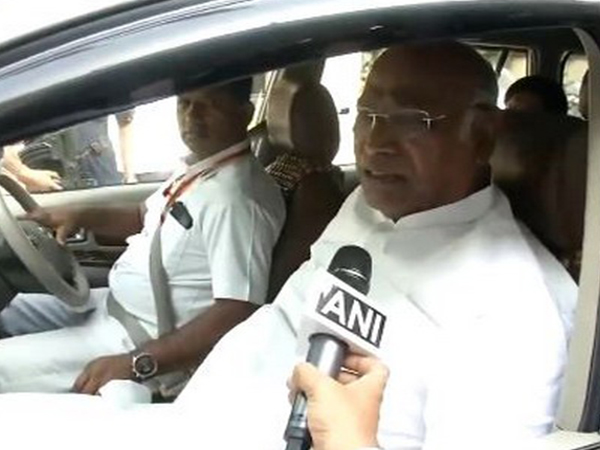 Reservation Debate Heats Up: Kharge vs. Modi