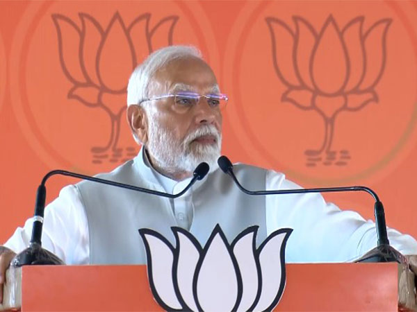 PM Modi Warns Against MVA Return in Maharashtra, Highlights BJP's Development Efforts