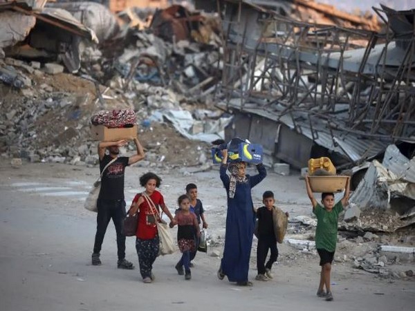 HRW Decries Israeli Displacement of Gazans as 'War Crimes'