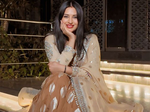 Divyanka Tripathi's Transformative Role in 'Magic of Shiri'