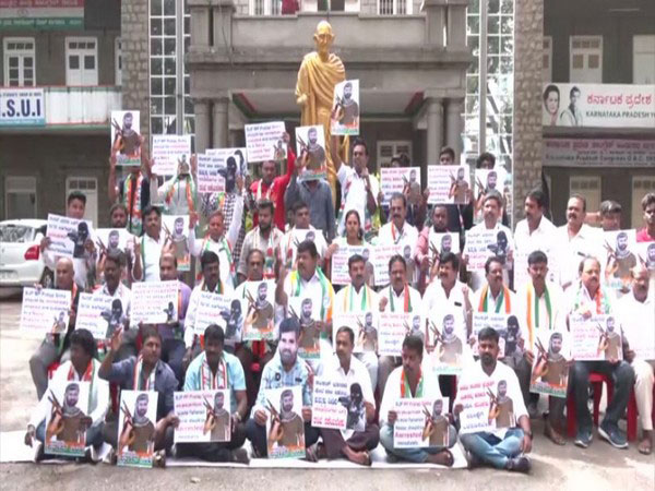 Congress workers staged protest against BJP MP Pratap Simha in Bengaluru demanding his arrest