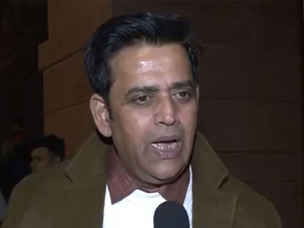 Ravi Kishan Lauds PM Modi's Visionary Speech in Lok Sabha