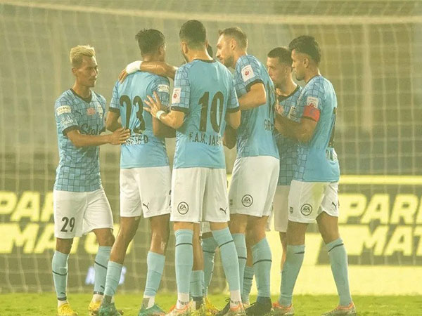 ISL: Mumbai City FC withstand ATKMB attack in battle of nerves as they seal hard-fought 1-0 win