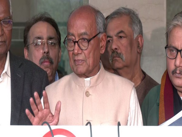 Opposition "unanimously" opposed Election Commission's proposal of Remote Voting Machine, says Digvijay Singh