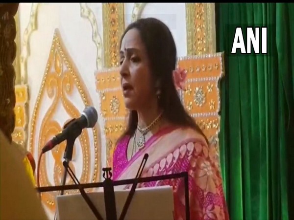 MP Hema Malini sings devotional song at Mathura's Radha Raman temple