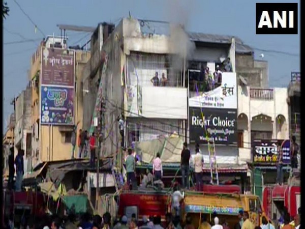 Fire breaks out at cloth shop in Maharashtra's Aurangabad