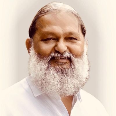 Assistant in Hry Minister Anil Vij's office accused of leaking confidential information