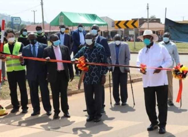 Western Uganda roadway paves way for increased trade, tourism and oil production